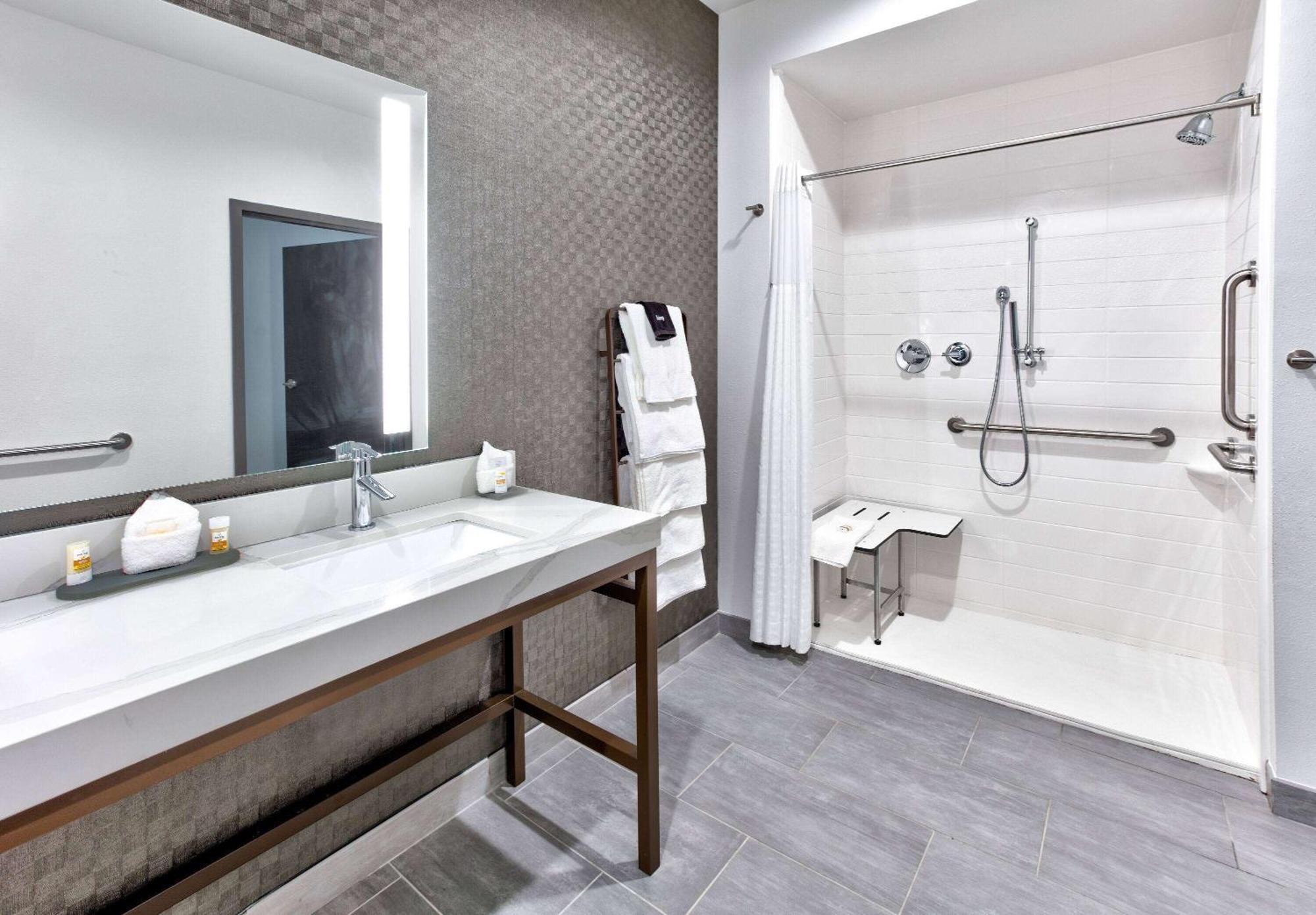 La Quinta Inn & Suites By Wyndham Террелл Екстер'єр фото